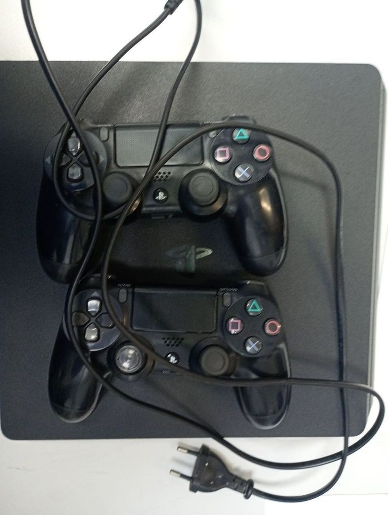 Оголошення  Sony PlayStation 4 Slim 1TB Black Б/У