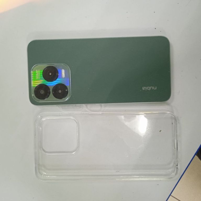 Розпродаж Zte Nubia V70 Design 8/256GB Gray, продавець Техноскарб