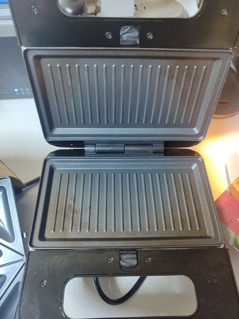 Оголошення Grunhelm GSM824 (137339) Б/У