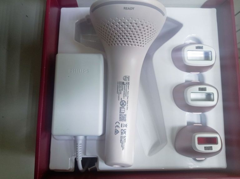 Дешиво Philips Lumea IPL 9900 Series BRI977/00 с ломбарда
