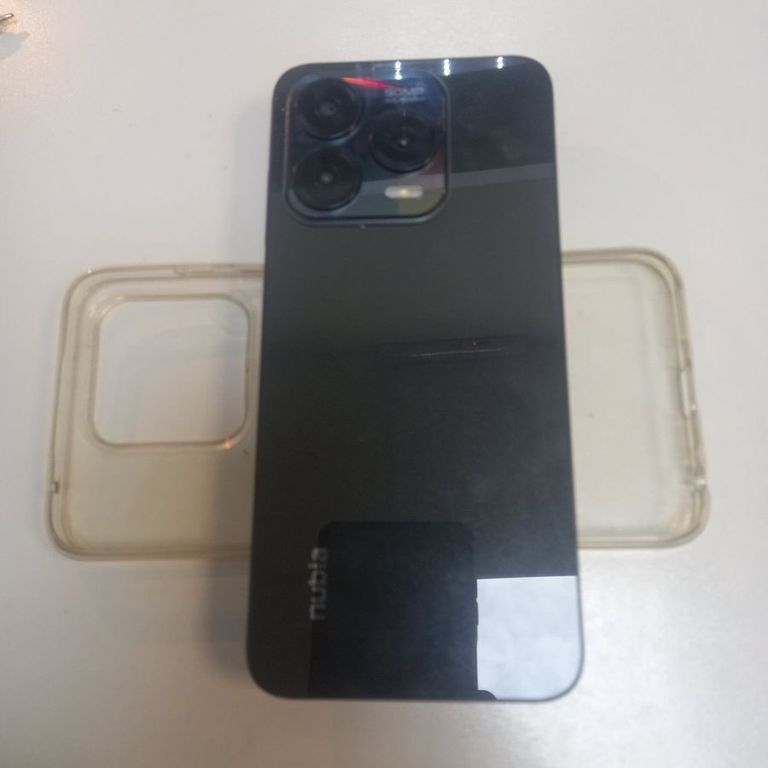 Объявление Zte Nubia V70 Design 8/256GB Gray Б/У