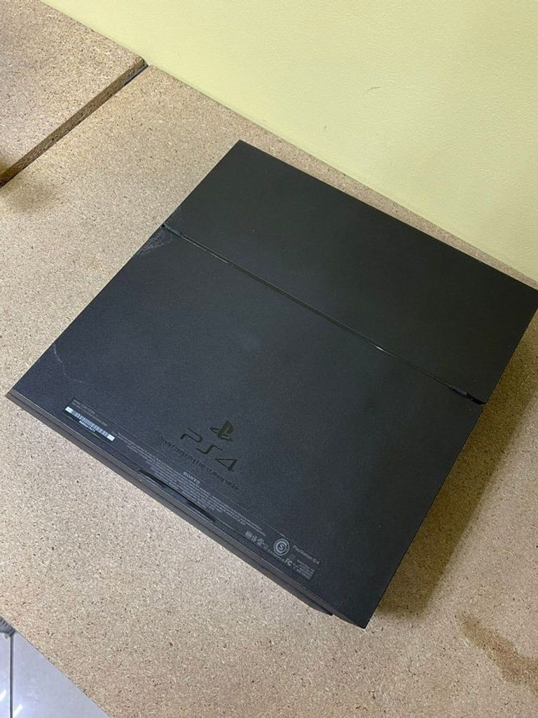 Дешево Sony playstation 4 500gb з ломбарду