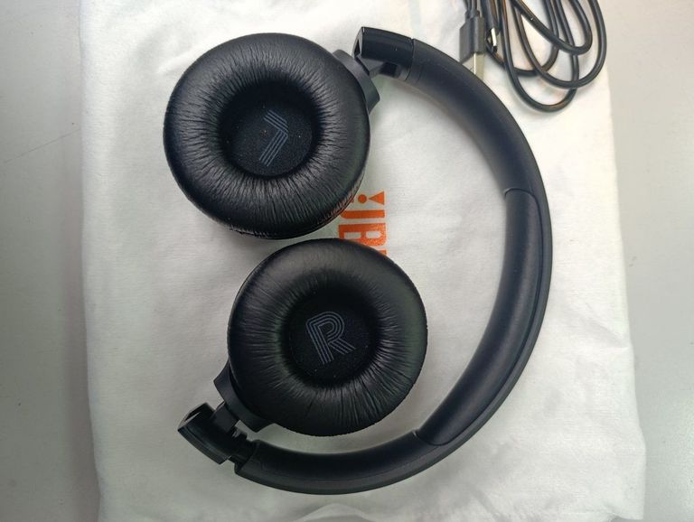 Оголошення Jbl tune 520bt Б/У