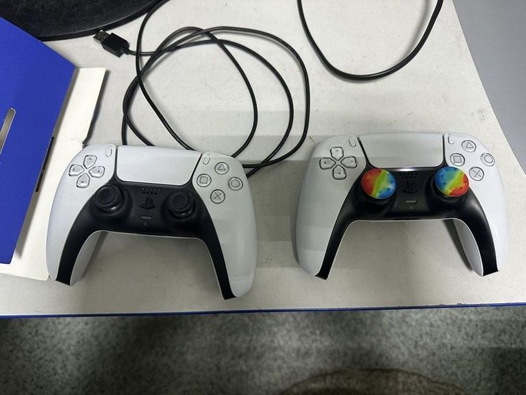 Sony playstation 5 825gb + 2 джойстика Код:01-200866089. Зображення 6