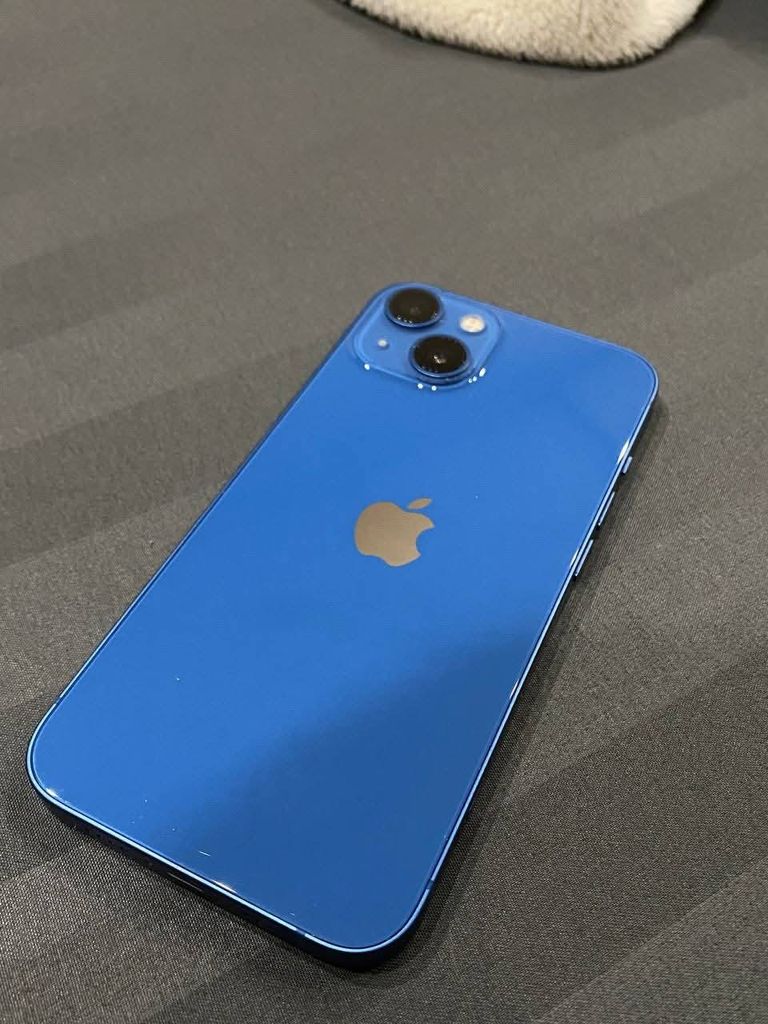 Дешево Apple iPhone 13 128GB Blue (MLPK3) з ломбарду