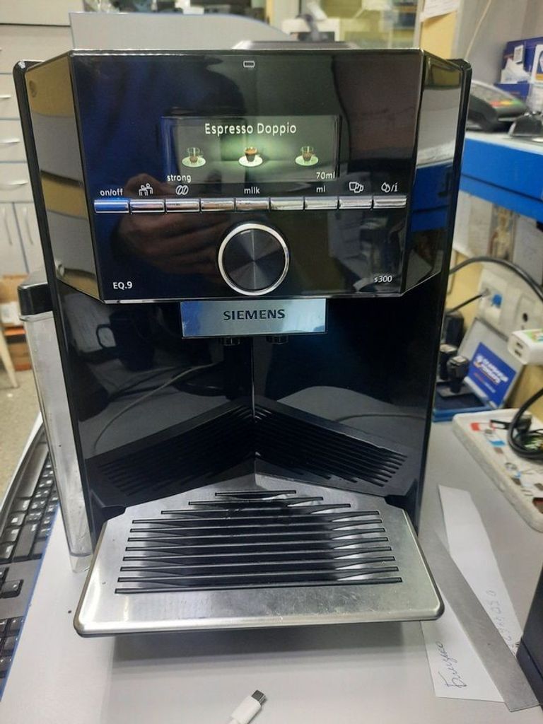 Купить Siemens EQ.9 s300 TI923509DE Б/У