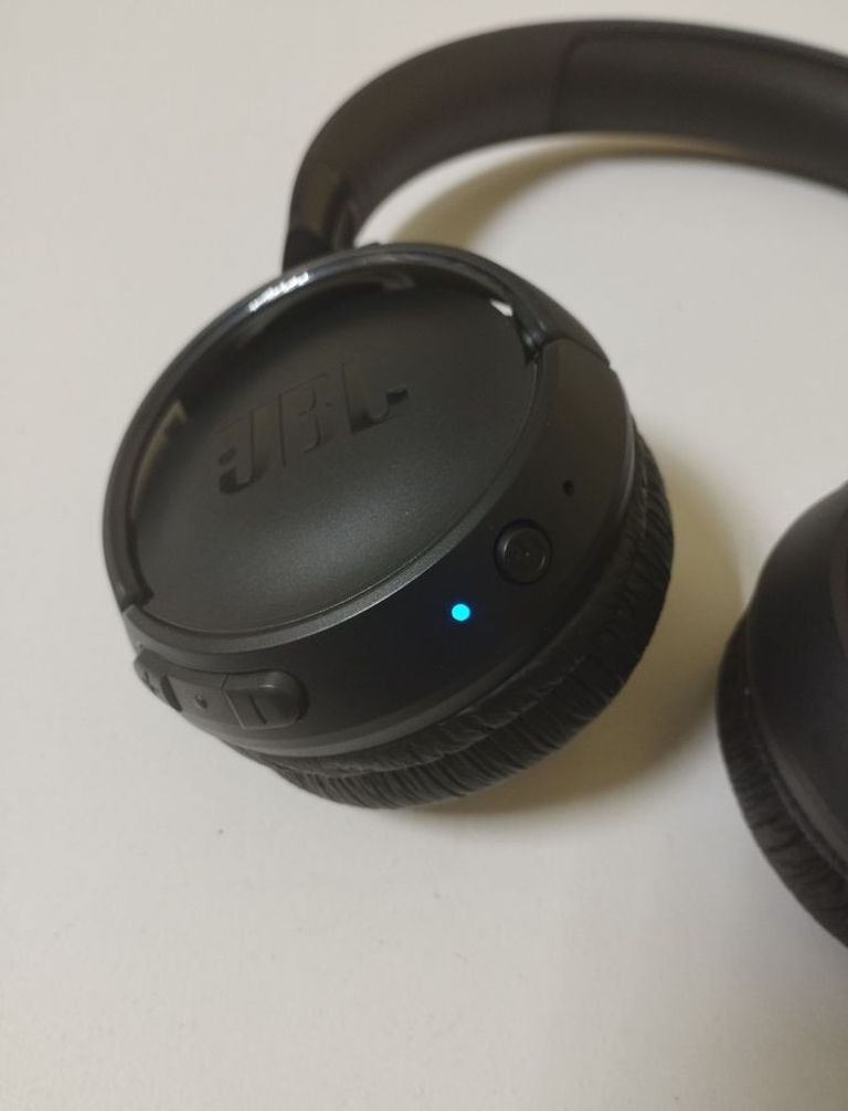 Дешево Jbl tune 520bt з ломбарду