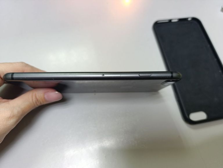 Apple iphone 8 plus 256gb Код:01-200906471. Зображення 7