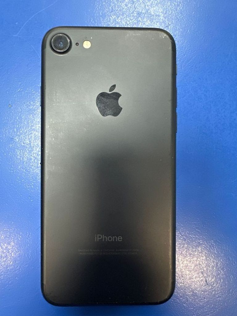 Дешево Apple iphone 7 32gb з ломбарду