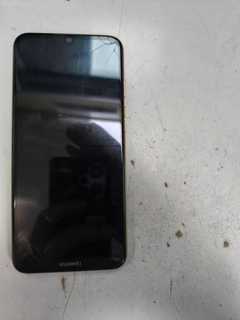 Дешево Huawei y6 2019 2/32gb з ломбарду