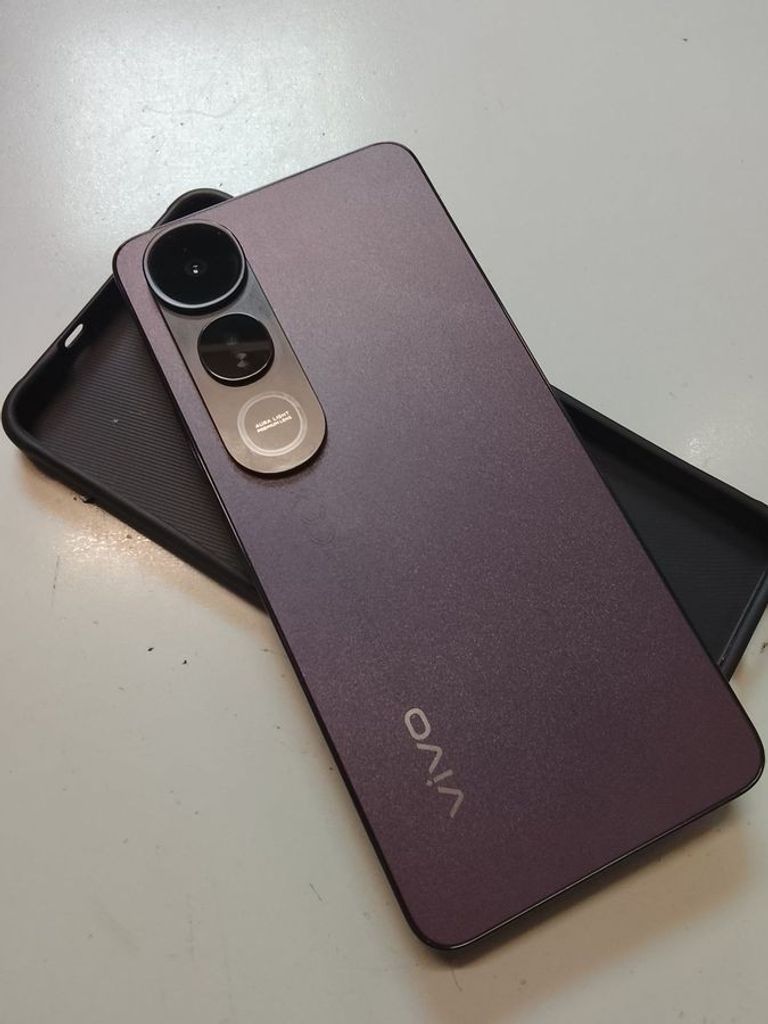 Дешиво Vivo v50 lite 5g 8/256gb с ломбарда