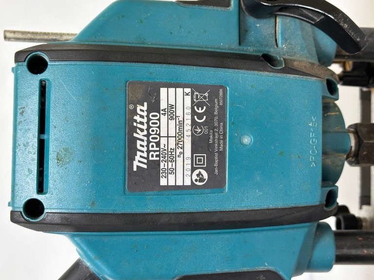Дешиво Makita RP0900 с ломбарда
