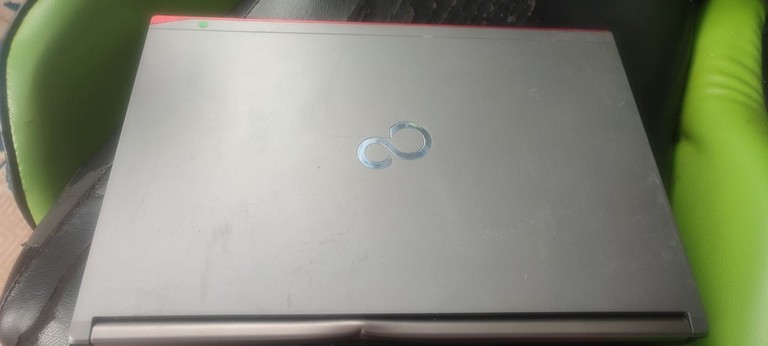 Дешево Fujitsu Lifebook E744 з ломбарду