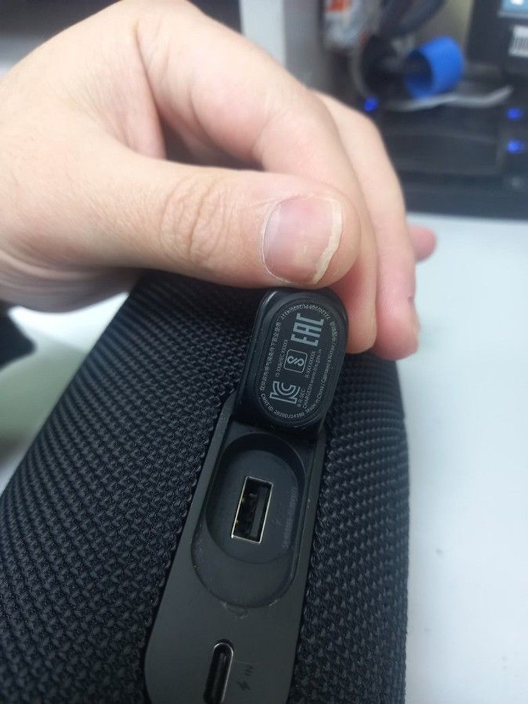 Купити Jbl charge 5 Б/У