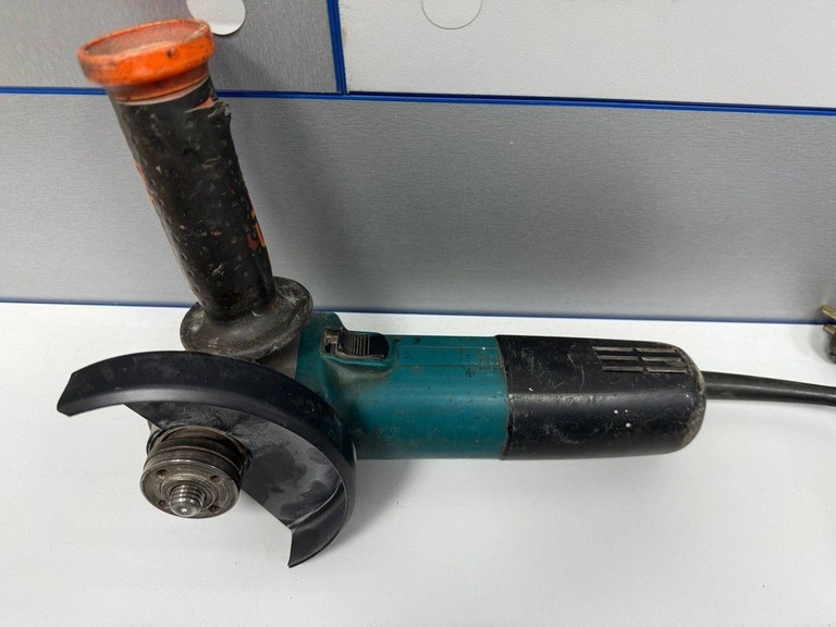 Объявление Makita 9558HN Б/У
