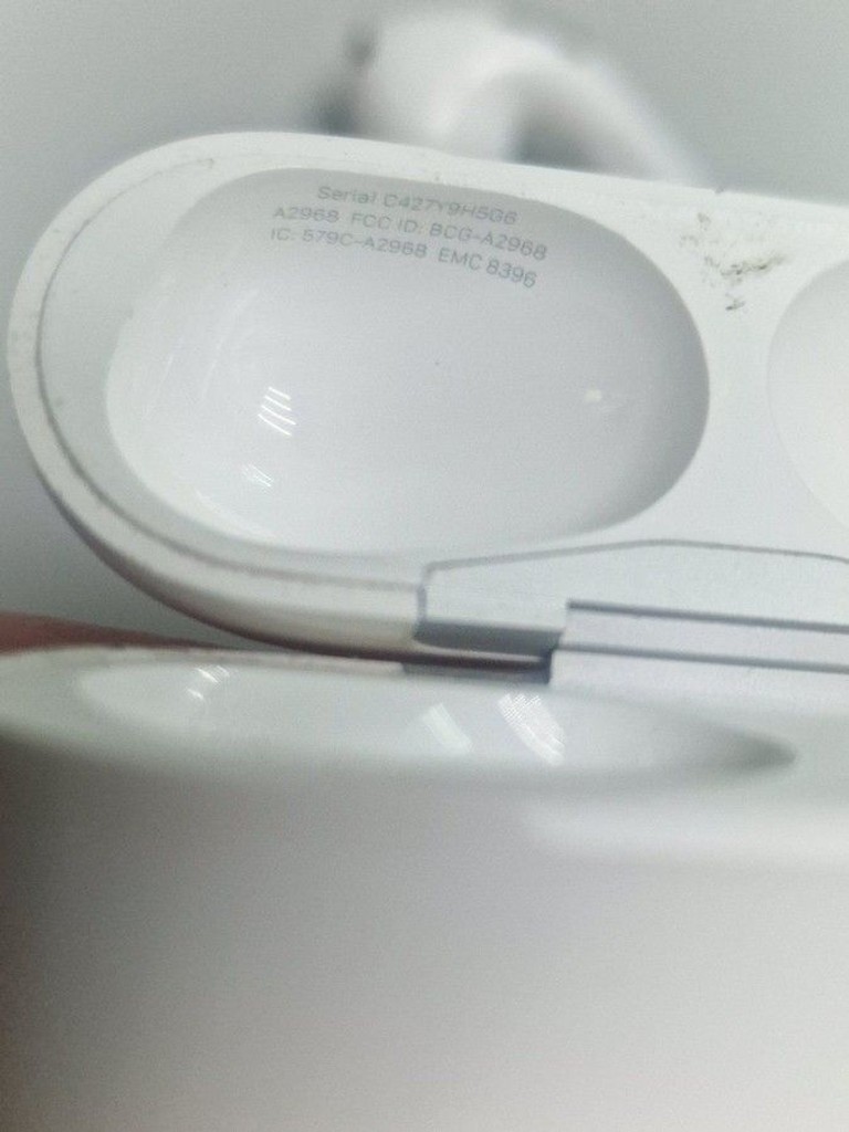 Дешиво Apple airpods pro 2nd generation with magsafe charging case usb-c с ломбарда
