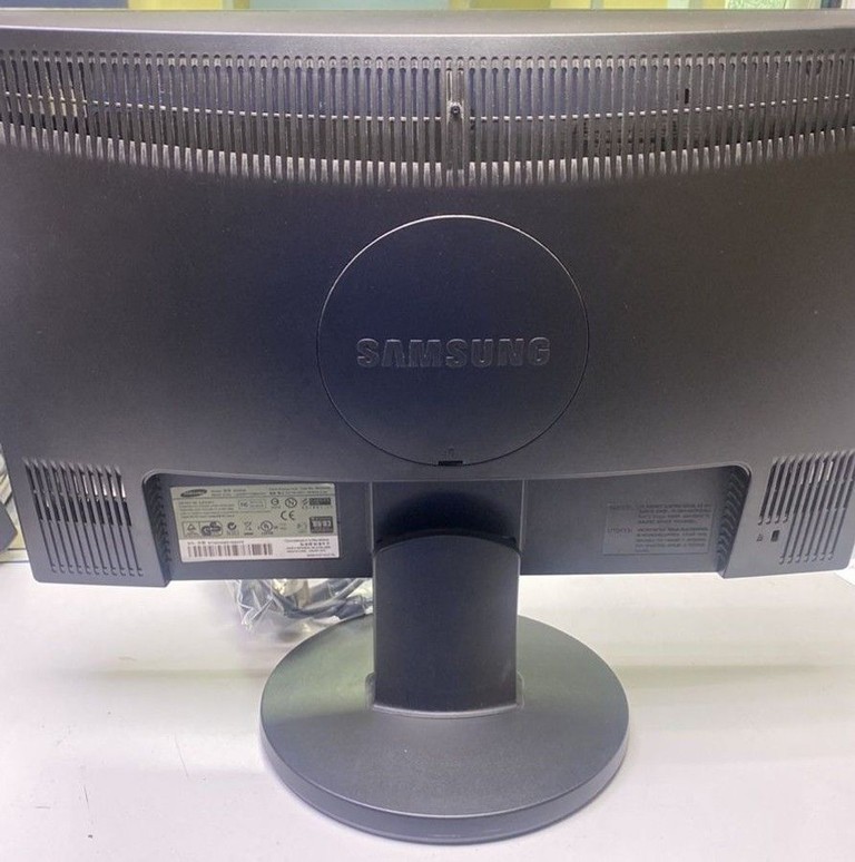 Объявление Samsung 2043sn Б/У