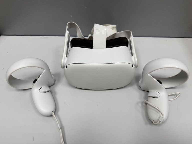 Дешево Oculus Quest 2 256 GB з ломбарду