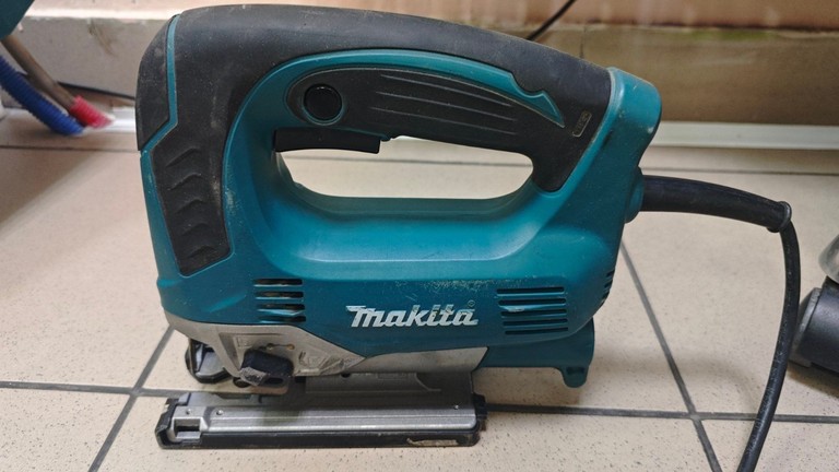 Оголошення Makita JV0600K Б/У