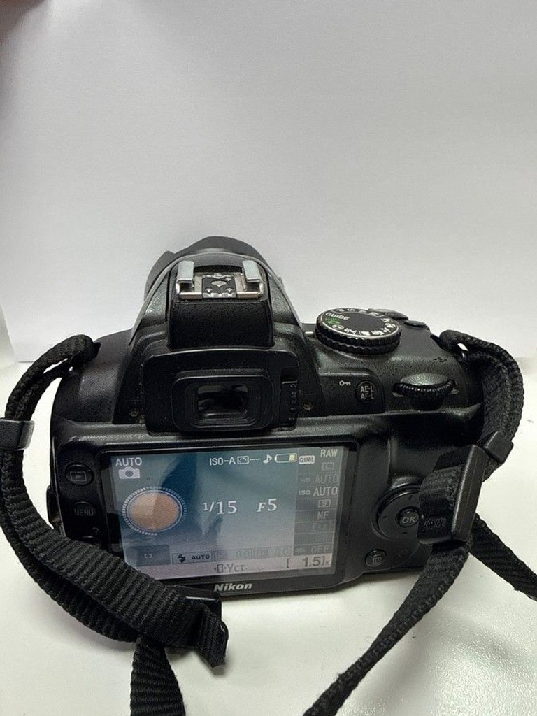Розпродаж Nikon d3000 kit /af-s nikkor 18-55mm 1:3,5-5,6g vr dx, продавець Техноскарб