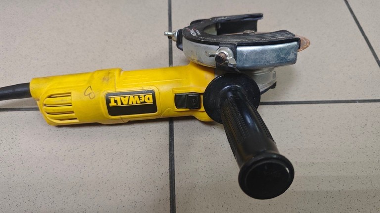Розпродаж Dewalt DWE4057, продавець Техноскарб