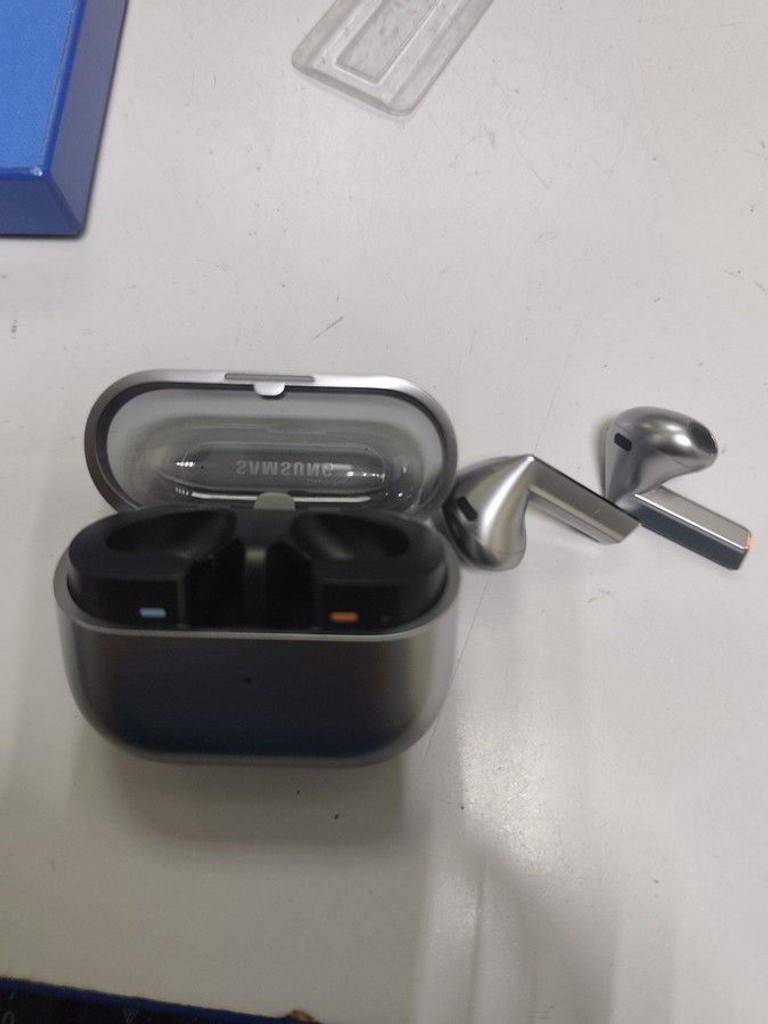 Оголошення Samsung galaxy buds3 Б/У