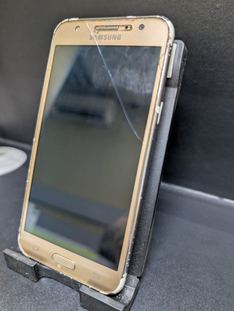 Дешиво Samsung galaxy j5 j500h с ломбарда