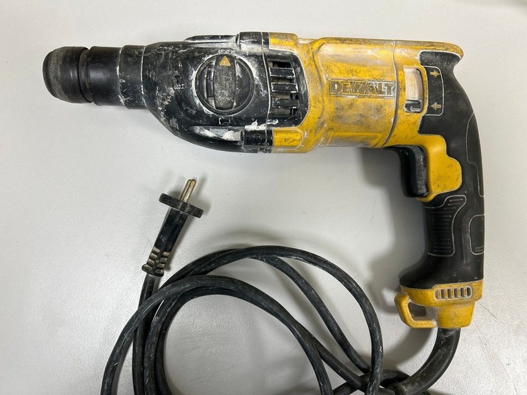 Купити Dewalt D25133K Б/У