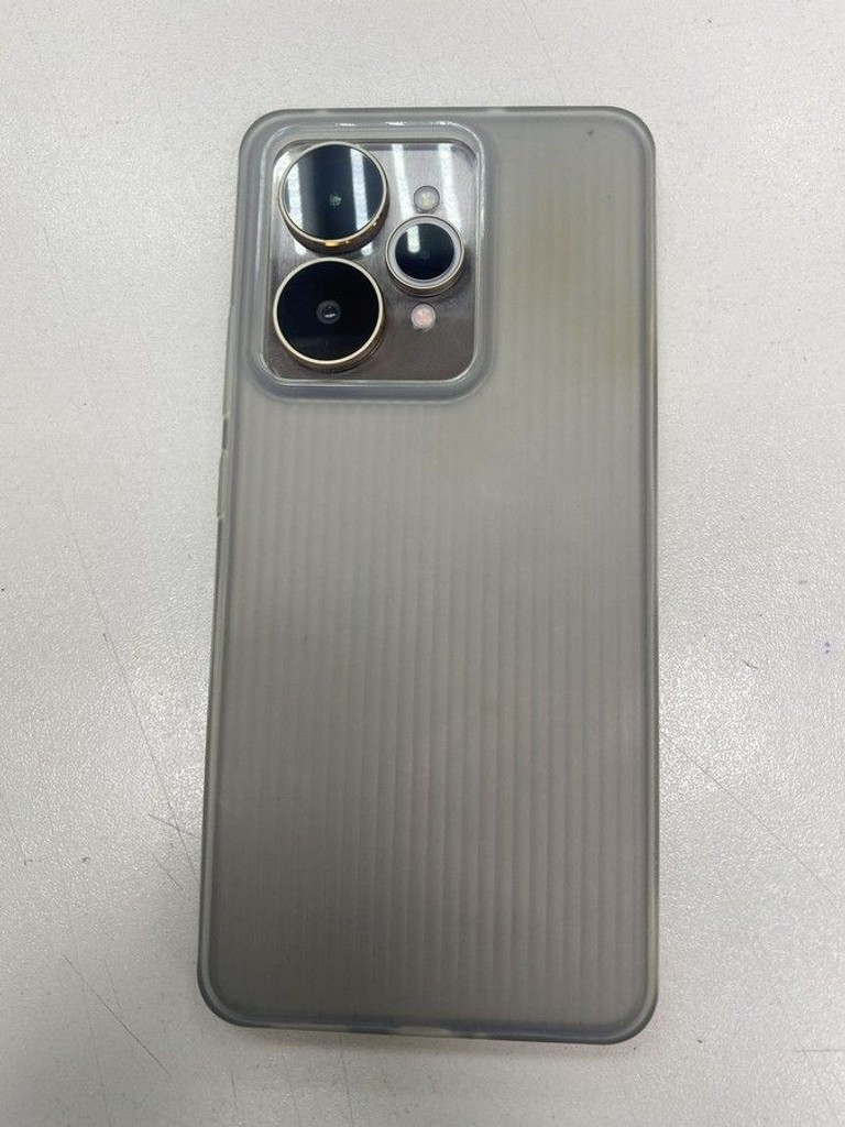 Купити Realme 15 5G 12/512GB Suit Titanium Б/У
