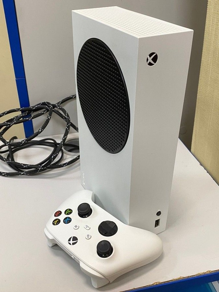 Купити Microsoft xbox series s 512gb Б/У