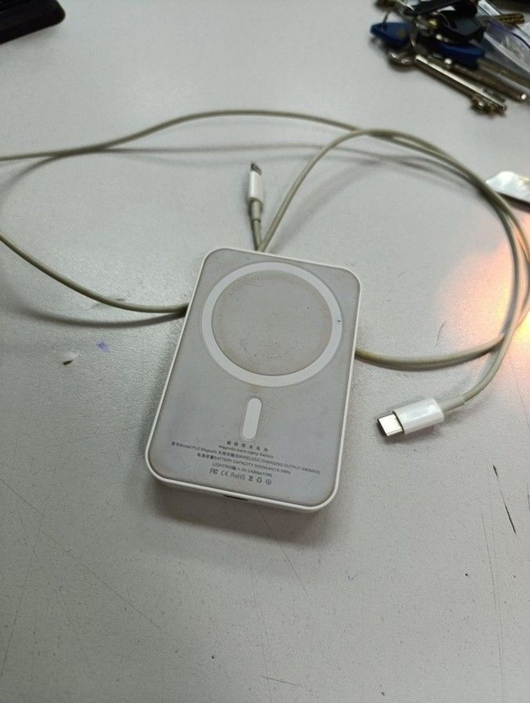 Купити Без Виробника ple magsafe 5000mah Б/У