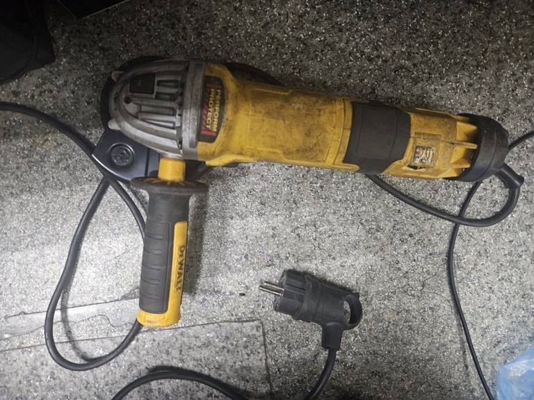 Купити Dewalt DWE4257 Б/У