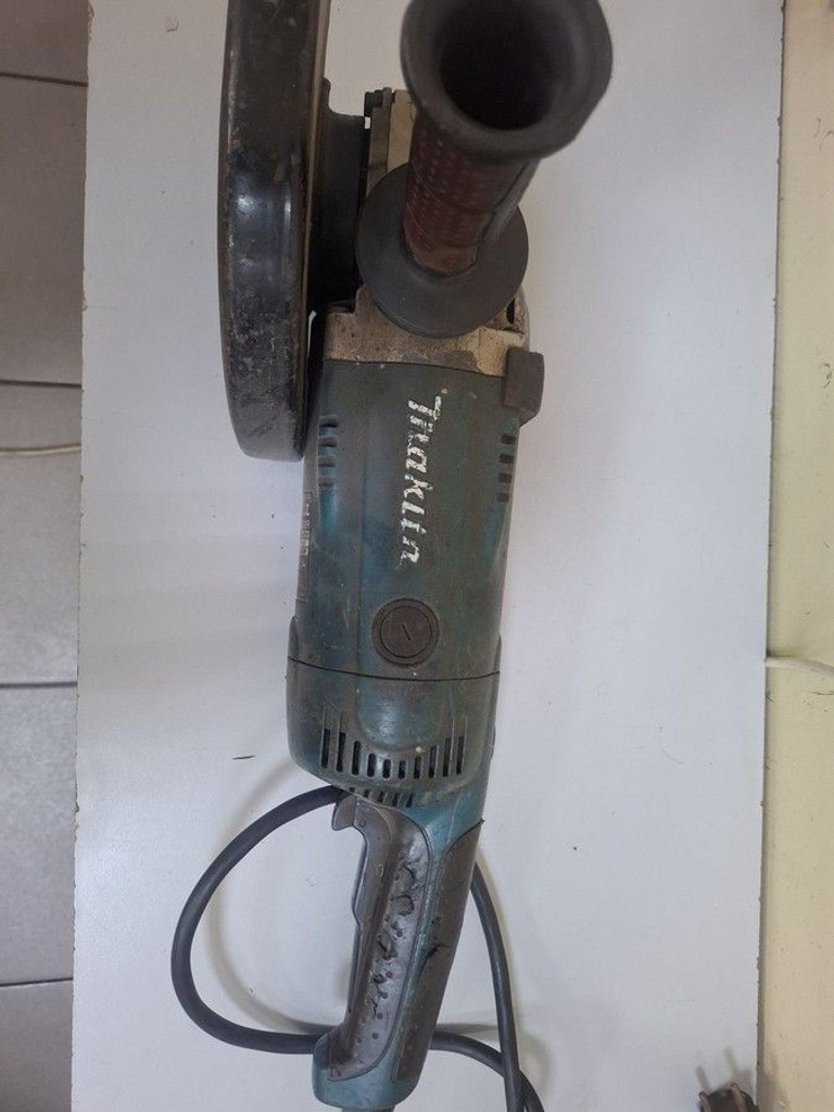 Оголошення Makita GA9020R Б/У