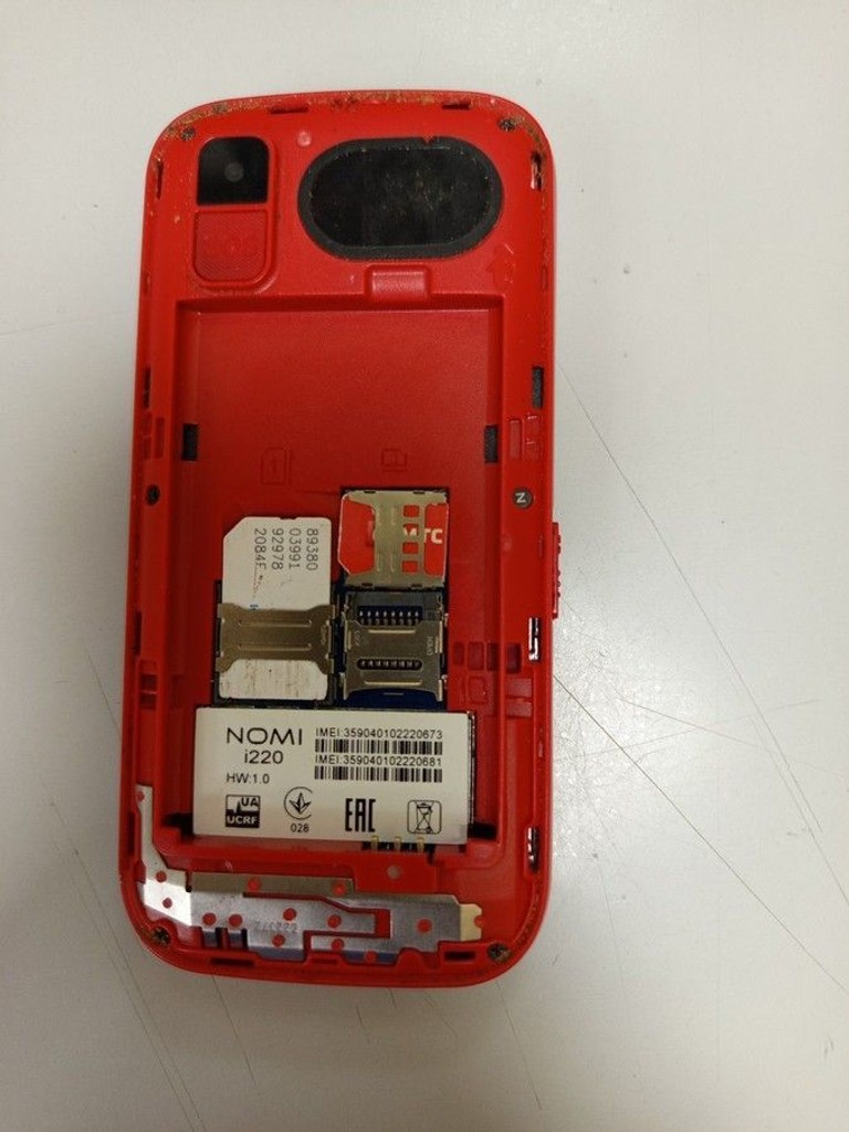 Дешиво Nomi i220 Red с ломбарда