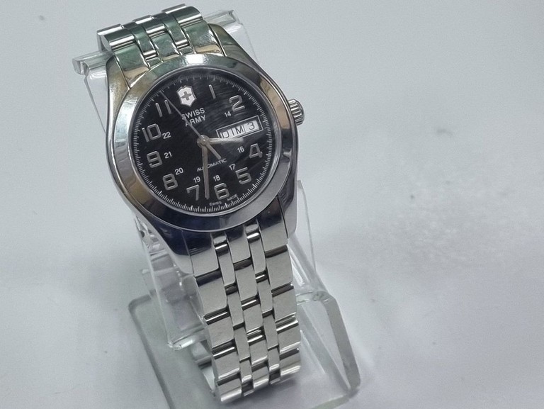 Дешиво Victorinox swiss army 24052 с ломбарда