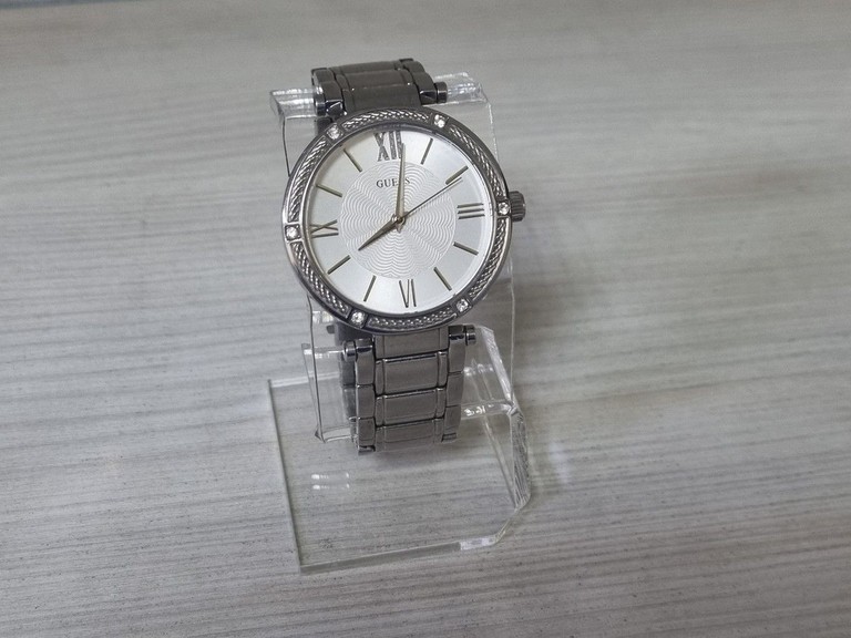 Купить Guess u0636l3 Б/У