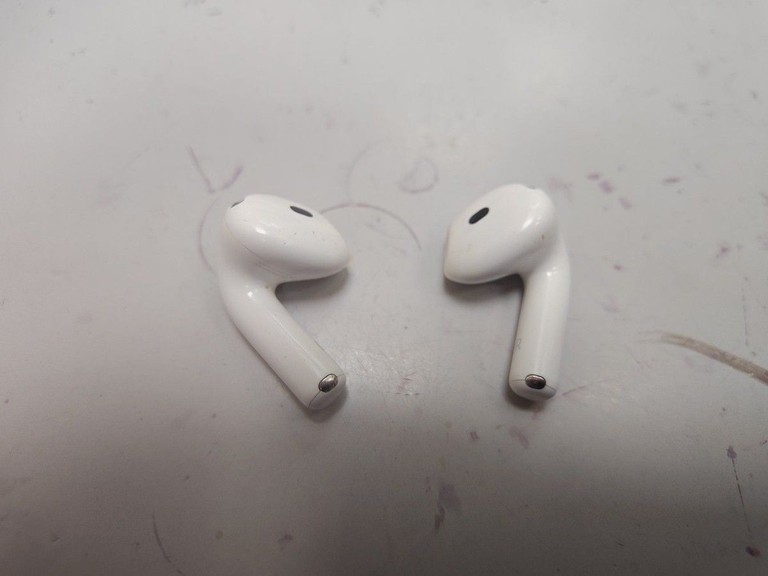 Купити Apple airpods 4 Б/У