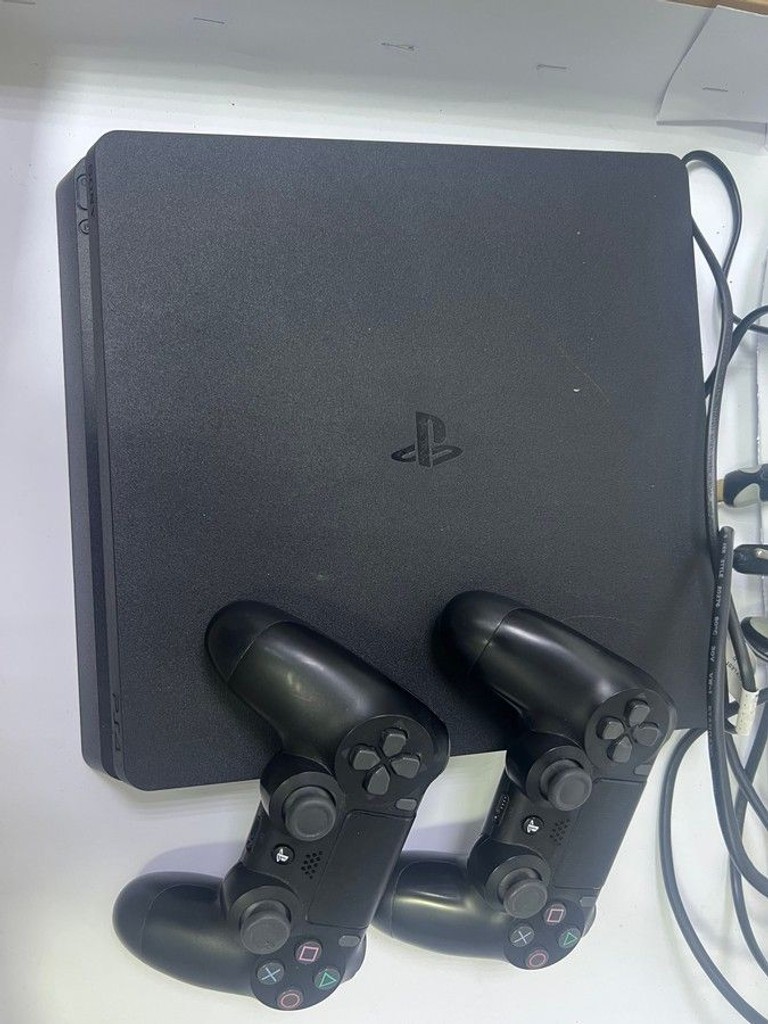 Купити Sony PlayStation 4 Slim 1TB Black Б/У