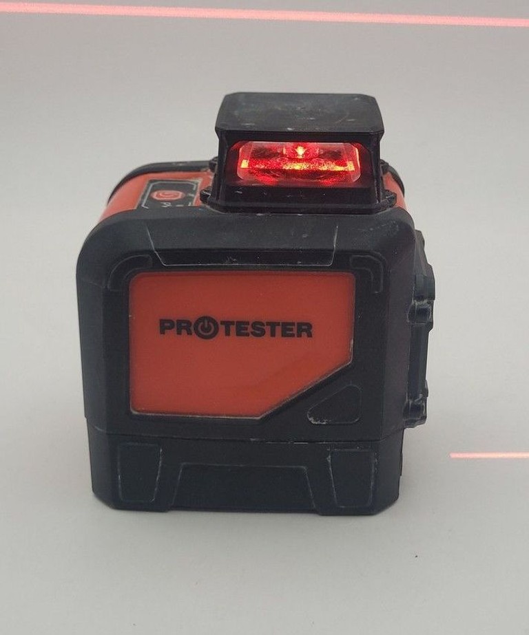 Дешево Protester LL305R з ломбарду
