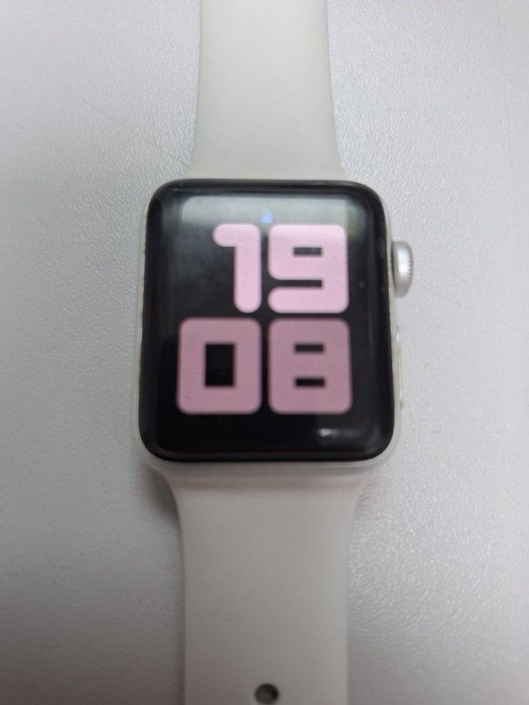 Дешиво Apple watch series 3 gps 38mm aluminum case a1858 с ломбарда