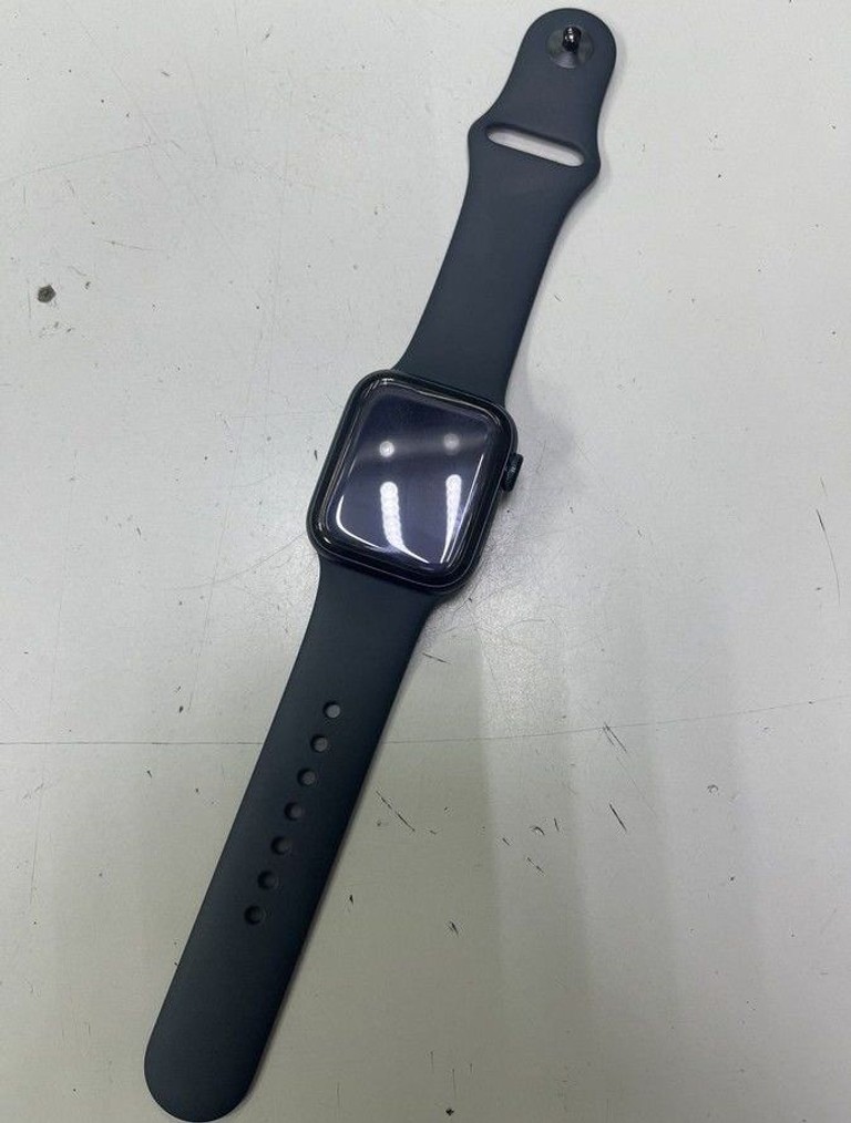 Оголошення Apple watch se 3 gps 40mm alu. case Б/У