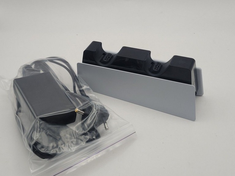 Купить Sony dualsense charging station cfi-zds1 Б/У