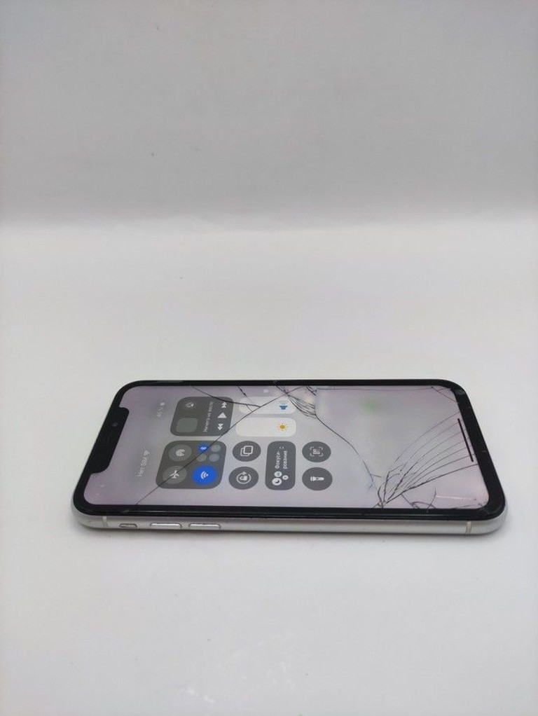 Apple iphone xr 64gb Код:01-201162226. Изображение 8
