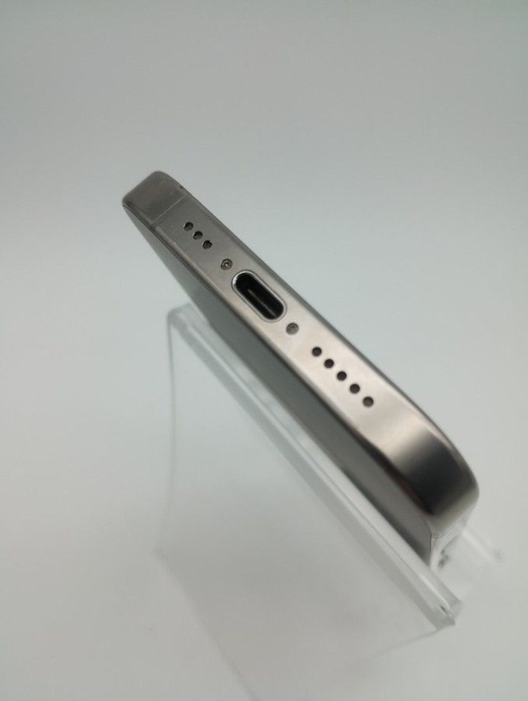 Apple iphone 16 pro 128gb Код:01-201177976. Изображение 6