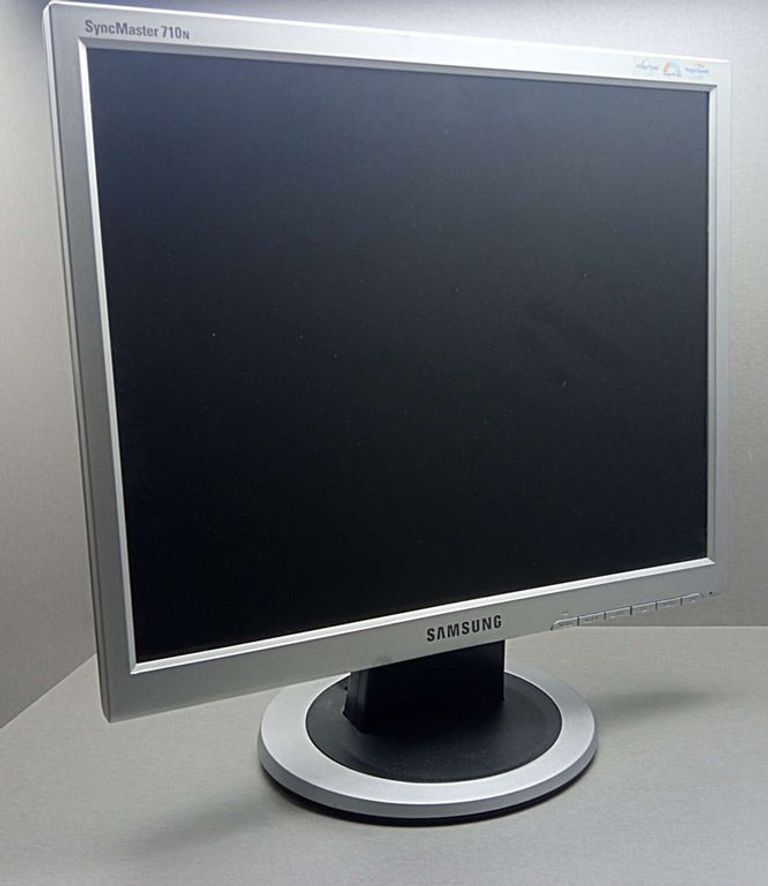 Samsung SyncMaster 710N