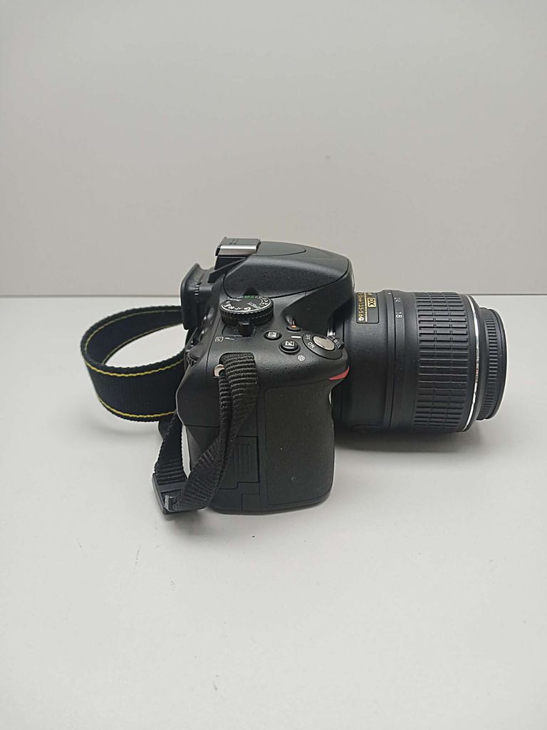 Nikon D5100 kit (18-55mm VR)