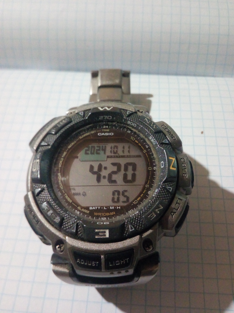 Купить Casio Pro Trek PRG-240-1ER Б/У