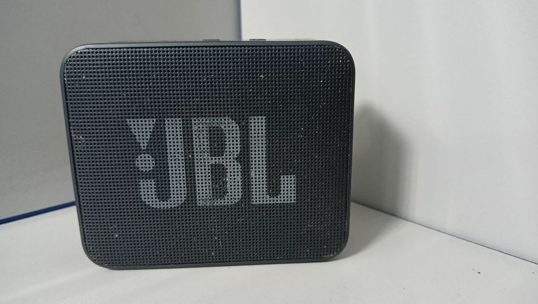 Купити Jbl go essential Б/У