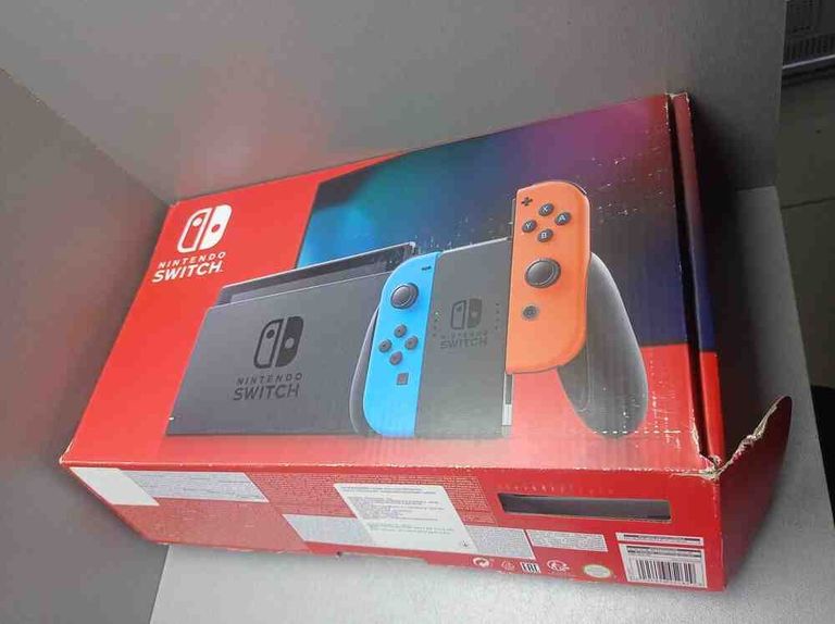 Оголошення Nintendo Switch HAC-001-01 Neon Blue-Red Б/У