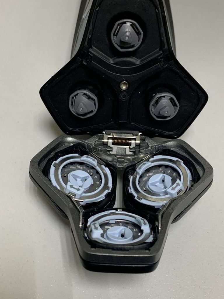 Дешево Philips Shaver Series 9000 S9987/55 з ломбарду